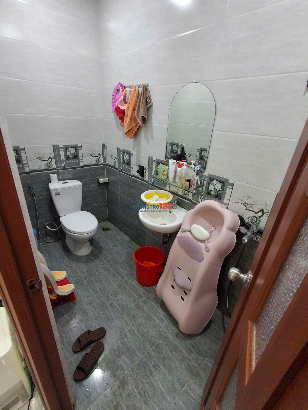 CHO THUÊ NHÀ NGUYÊN CĂN 3 PHÒNG 2 TOILET