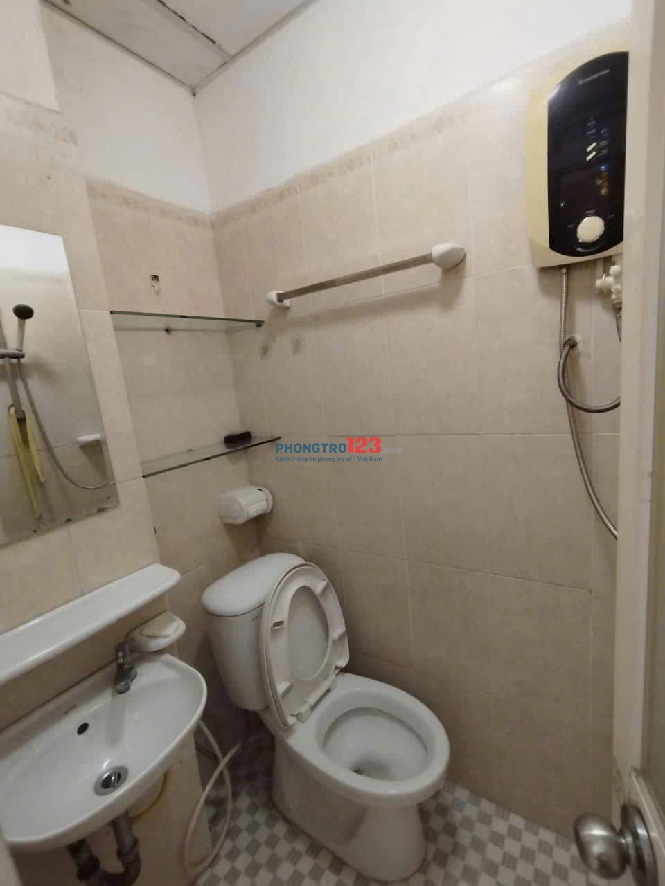 Chung cư Tô Hiến Thành, P15, Q10: 52m2, 1pn, máy lạnh, 7tr/tháng
