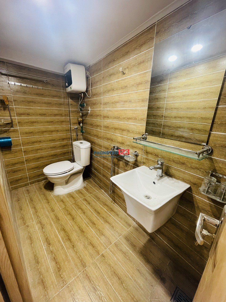 CHÍNH CHỦ - Cho thuê 10 Phòng Studio diện tích 18m có gác lửng 8 m
