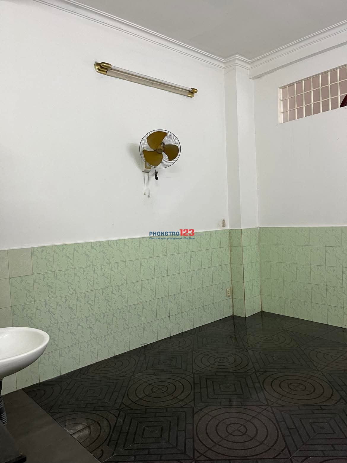 Cho Thuê Nhà Đẹp, Kiên Cố, Hẻm Thông Xe Tải