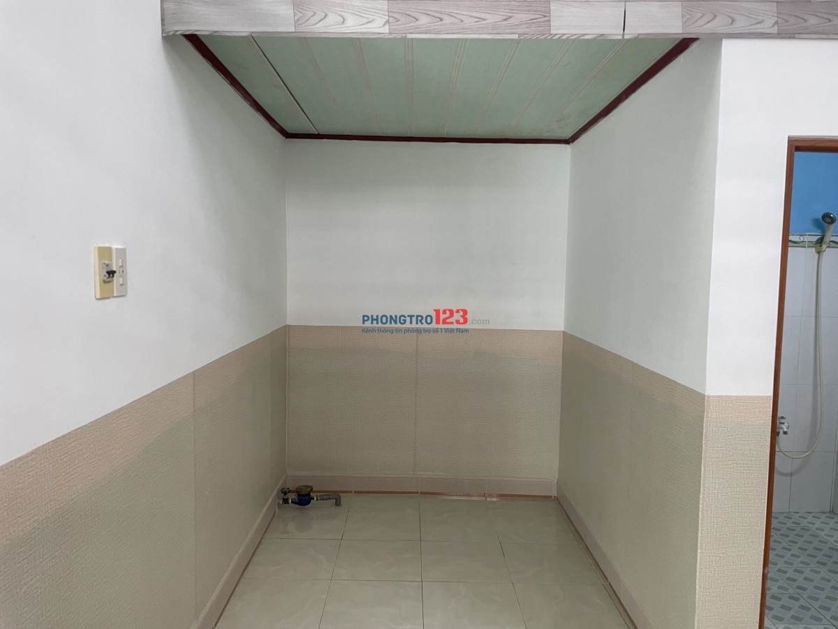 Cho thuê 2 phòng trống đối diện Golden Palace