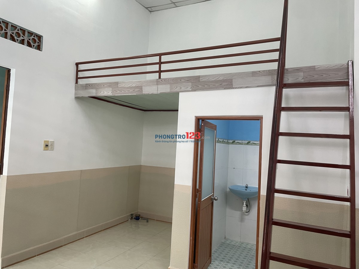 Cho thuê 2 phòng trống đối diện Golden Palace