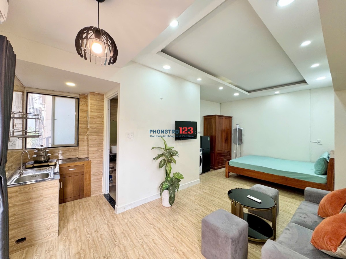 PHÒNG FULL NT BAN CÔNG NGUYỄN THIỆN THUẬT