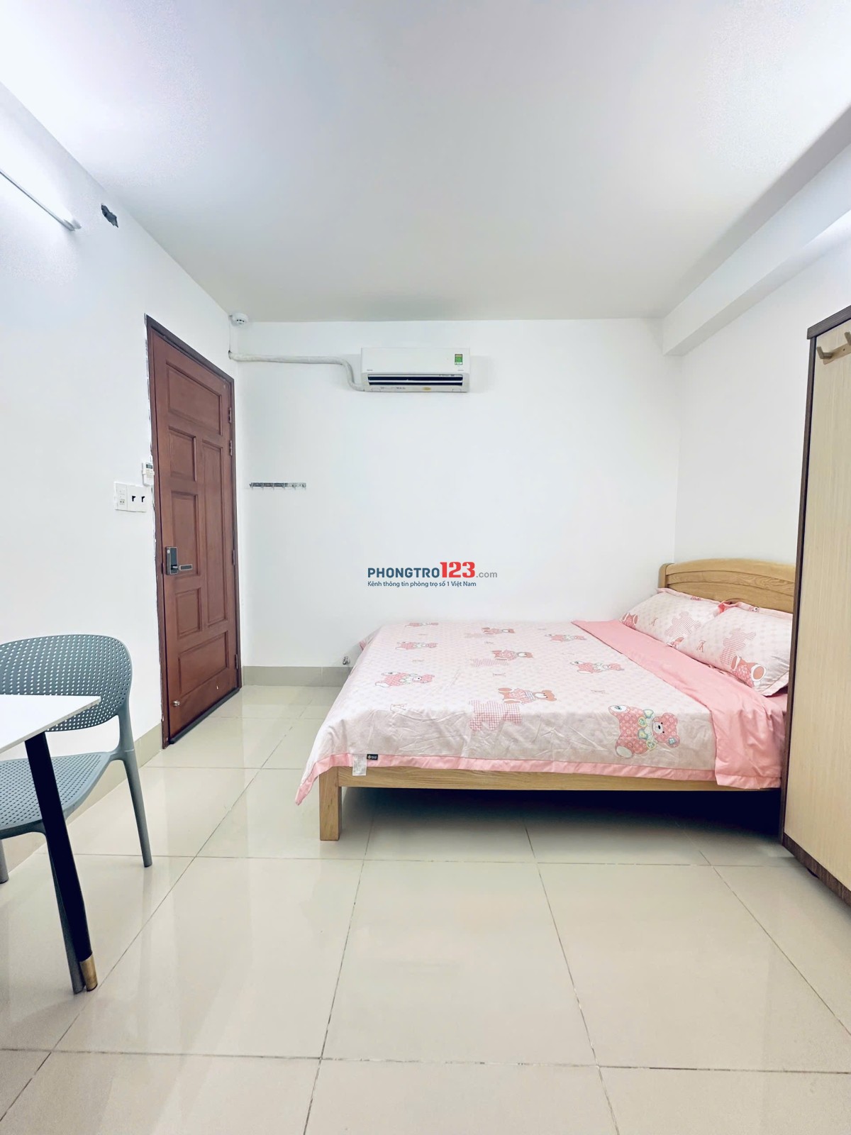 Phòng trọ giá rẻ gần Bách Khoa quận 10 full nội thất, có thang máy, giờ giấc tự do