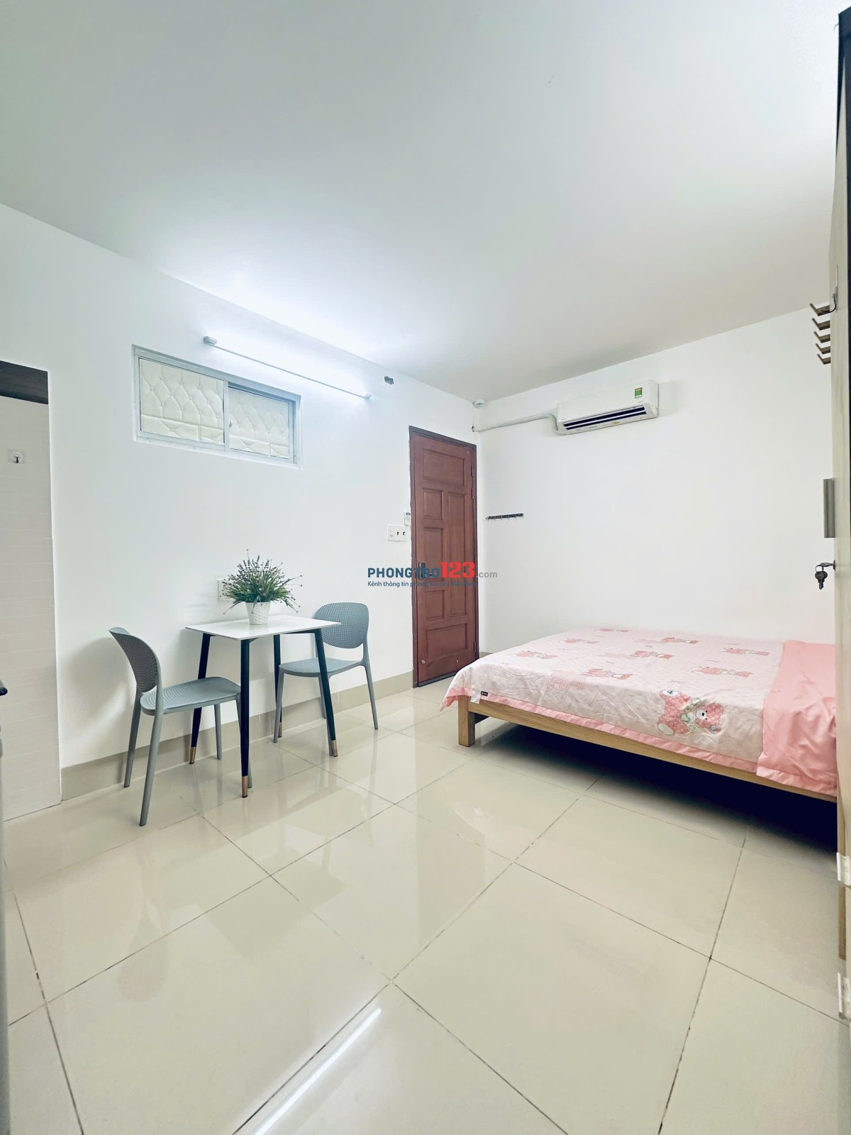 Phòng trọ giá rẻ gần Bách Khoa quận 10 full nội thất, có thang máy, giờ giấc tự do