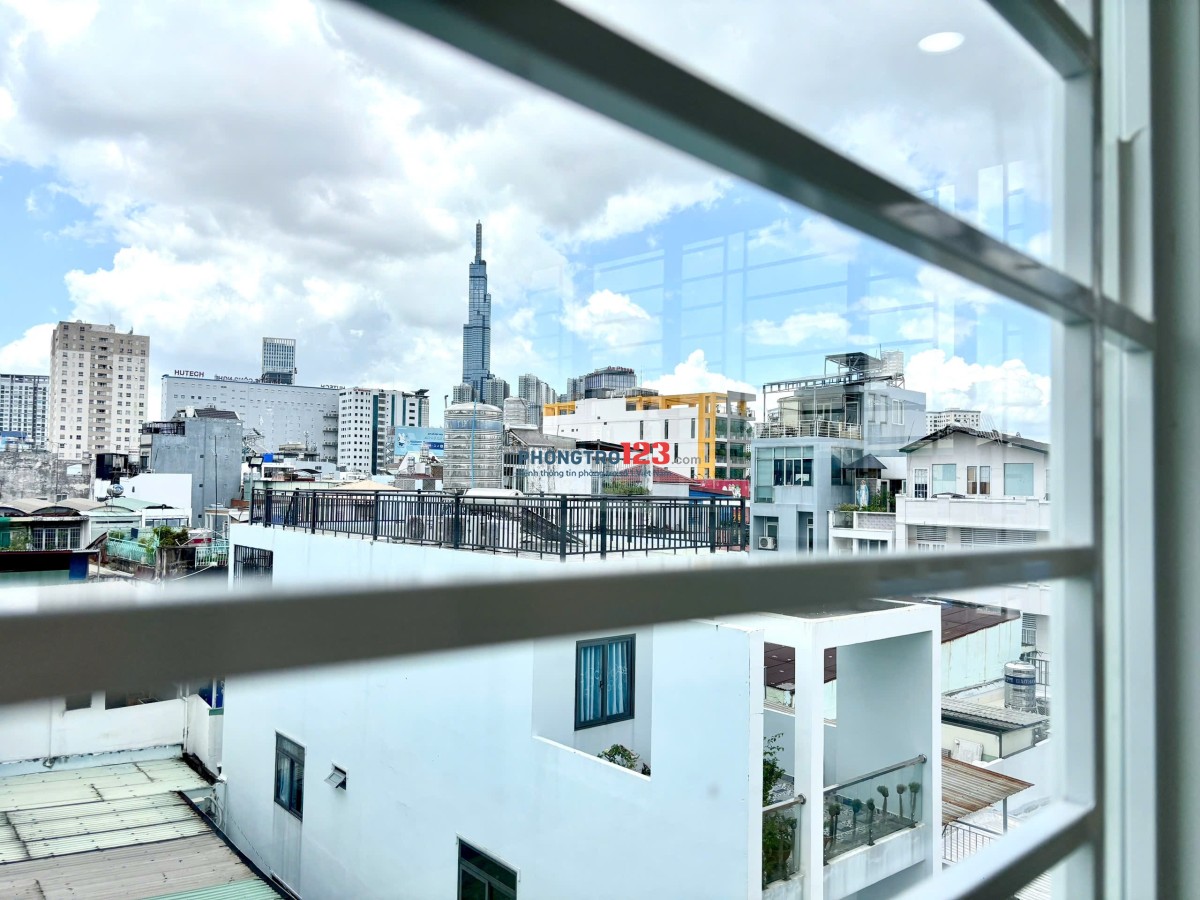 STUDIO BAN CÔNG CỬA SỔ TRỜI…NGAY NGÃ TƯ HÀNG XANH