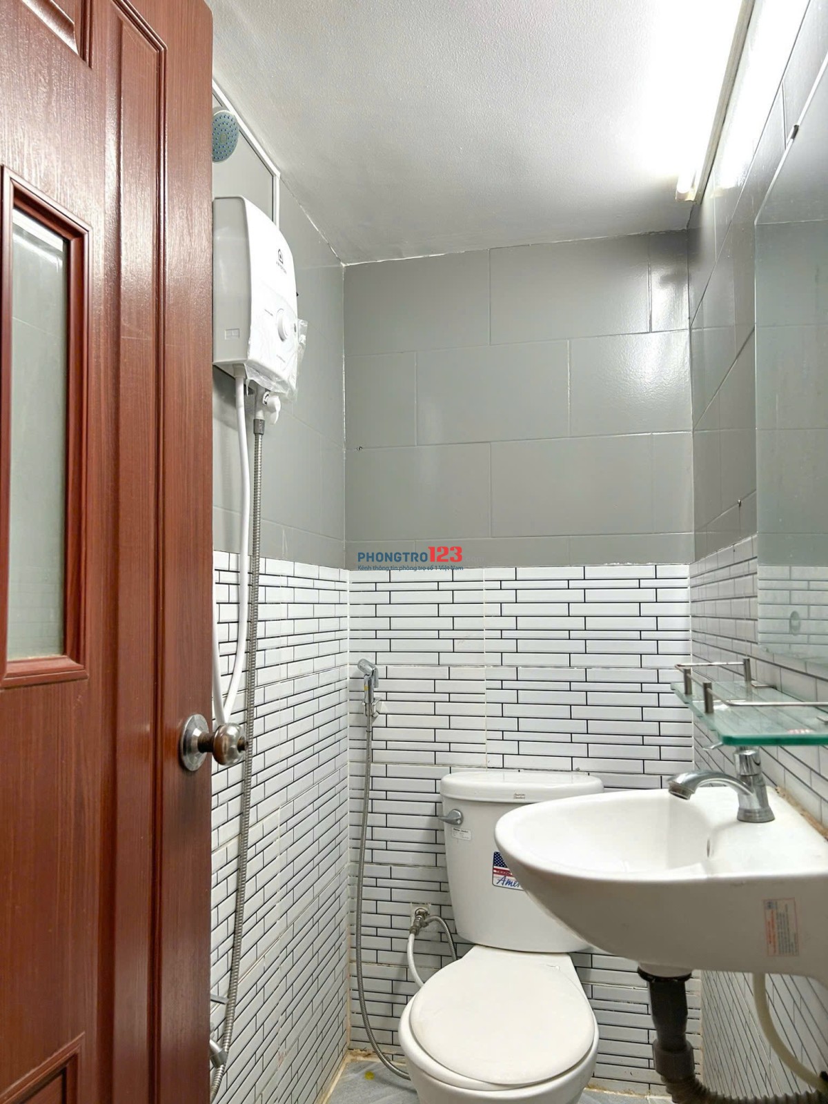 Cho thuê căn hộ full nội thất quận 1 gần Công viên Lê Văn Tám