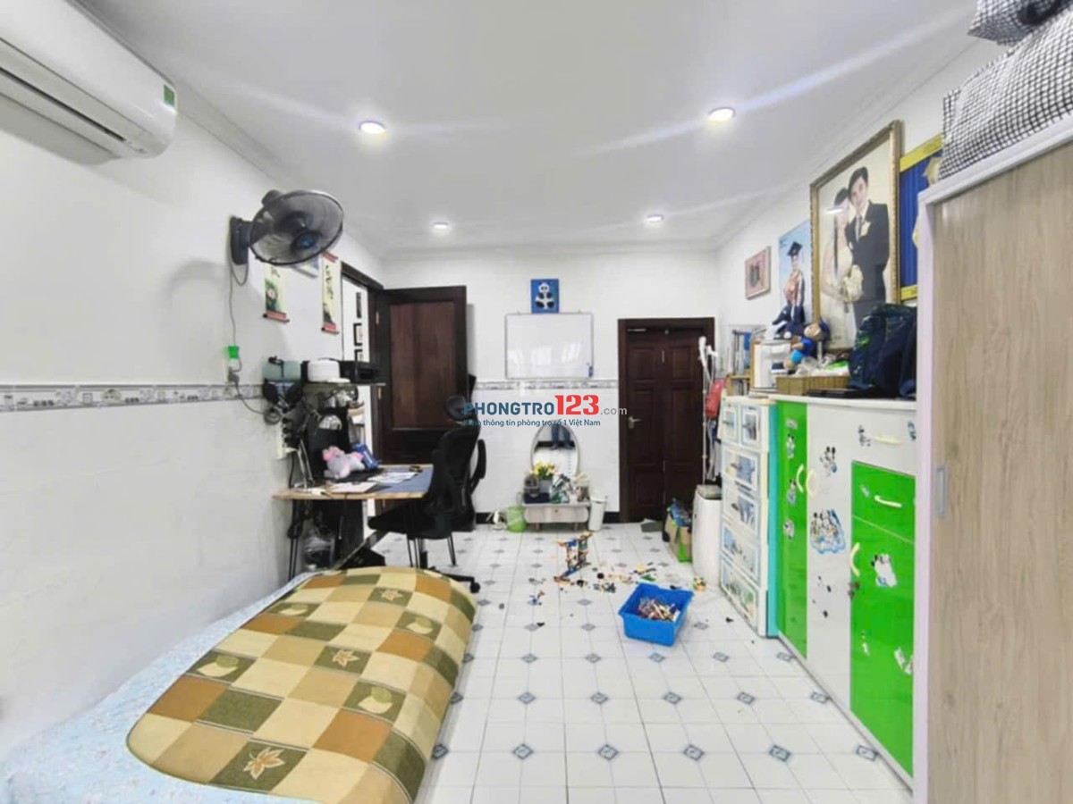 Chung cư CMT8, P15, Quận 10: 50m2, 1p ngủ, ban công, 7tr/th
