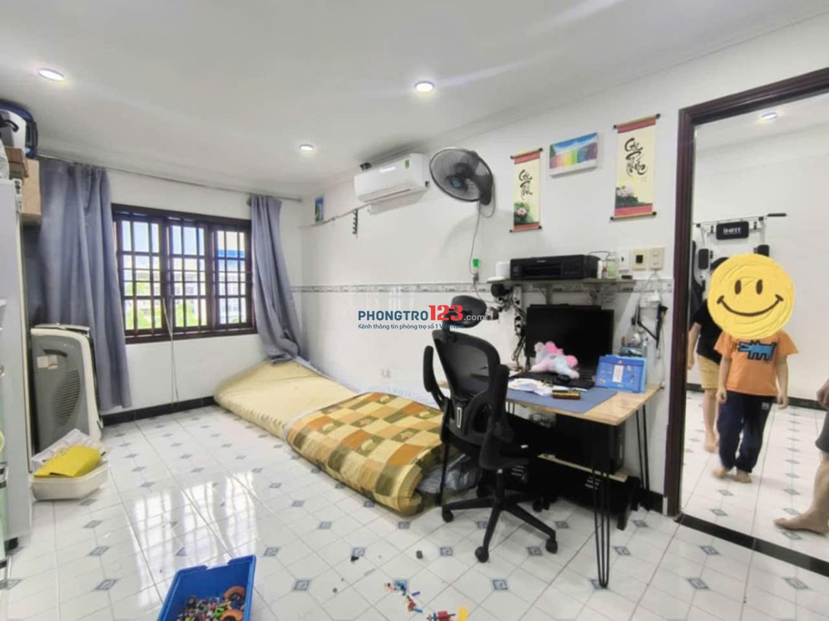 Chung cư CMT8, P15, Quận 10: 50m2, 1p ngủ, ban công, 7tr/th