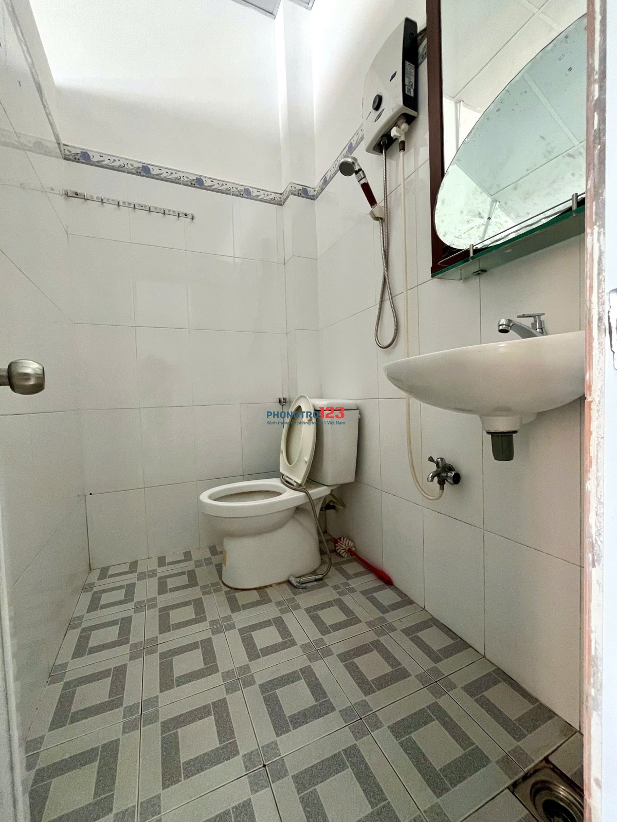 Khai trương căn ban công full nội thất ngay cầu HimLam, tiện di chuyển các quận trung tâm