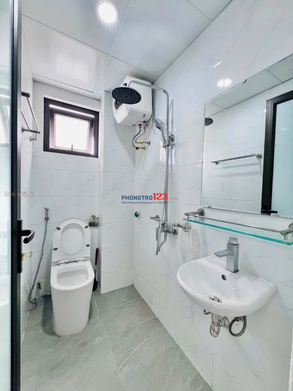 Cho Thuê Căn Hộ Duplex Ban Công, 2 Chỗ Ngủ _ Lê Quang Định Gần Chợ Bà Chiểu
