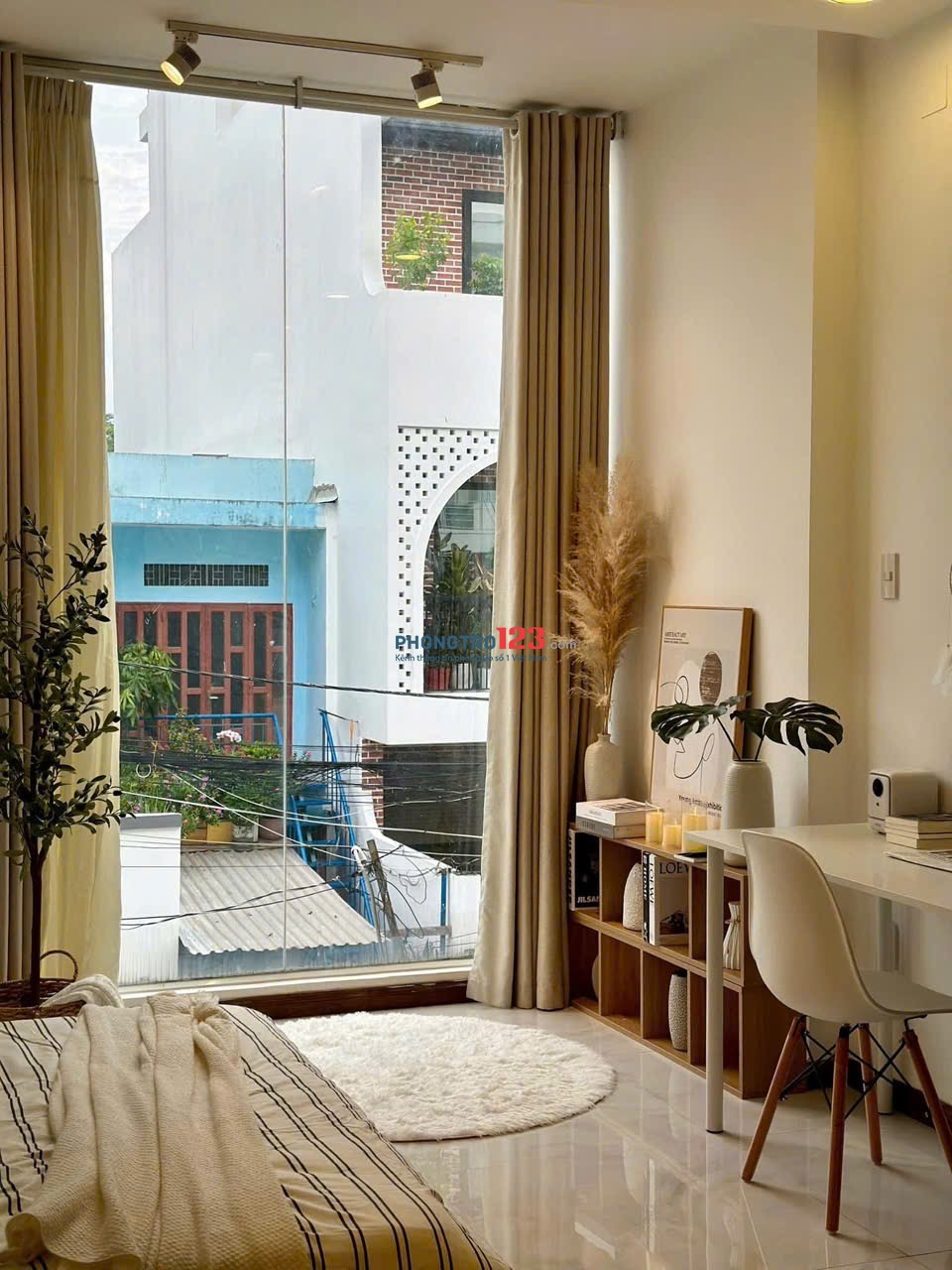 Cho thuê căn hộ 30m2 Nguyễn văn thương Bình thạnh. Full nội thất , cửa sổ lớn đón nắng