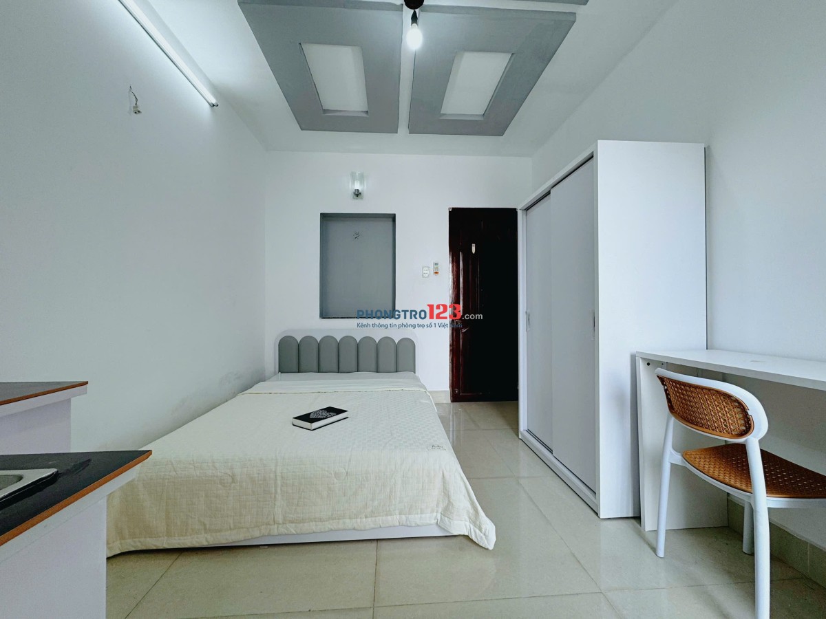 Phòng mới 30m2 ban công thoáng full nội thất ngay Nguyễn Văn Đậu, Bình Thạnh