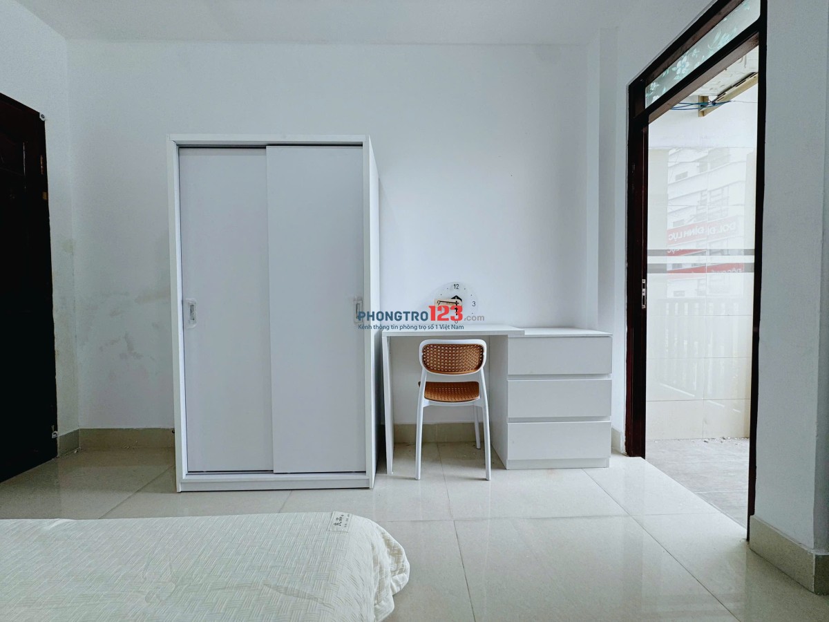 Phòng mới 30m2 ban công thoáng full nội thất ngay Nguyễn Văn Đậu, Bình Thạnh