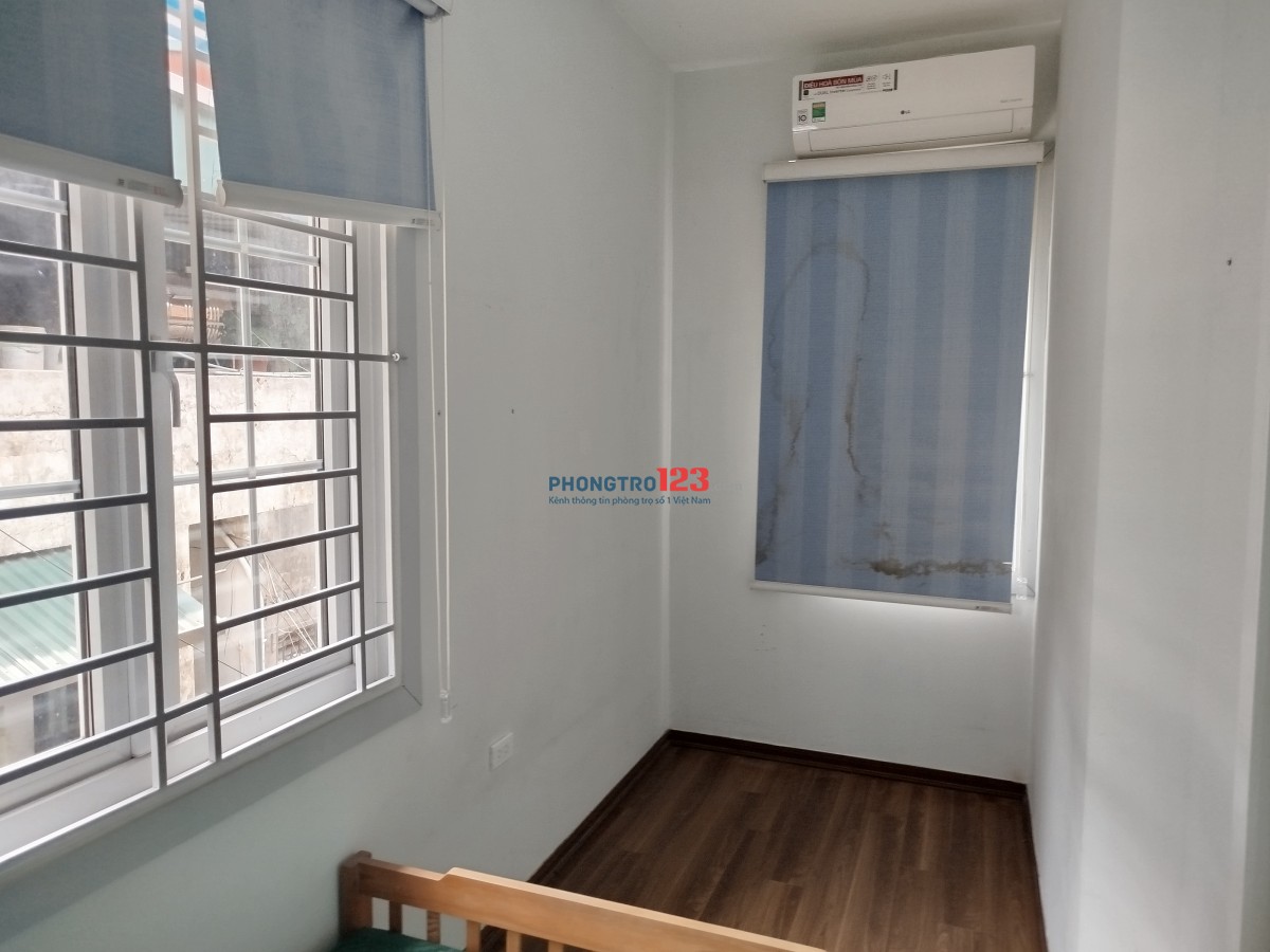 Cho thuê nhà 3 tầng, 25m2, ngõ 1B Hai Bà Trưng, Hà Nội