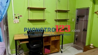 Cho thuê Phòng trọ Quận 1 :DT 20m2 (3m*6m), Toilet riêng. Phòng thoáng mát yên tỉnh. Nội thất đầy đủ