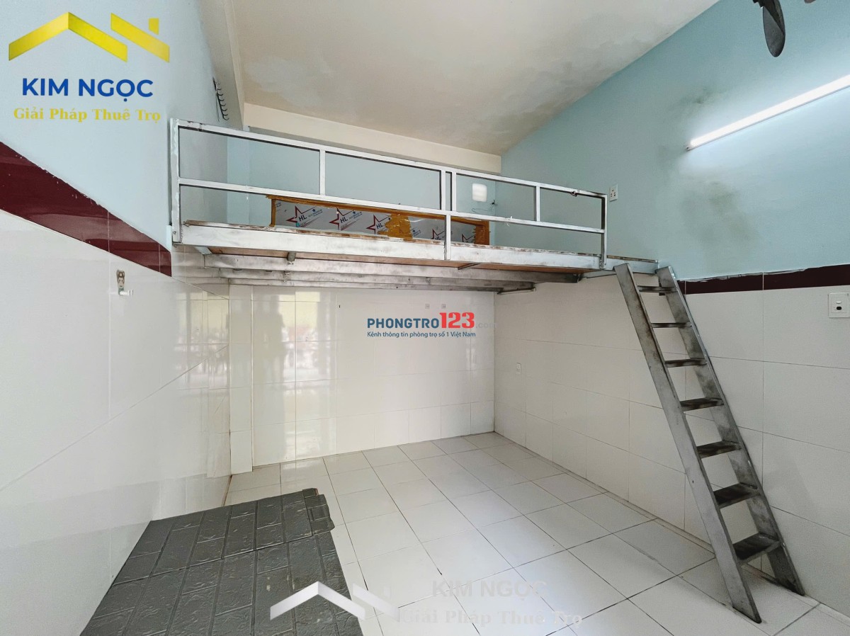 DÃY TRỌ GÁC LỬNG CAO THOÁNG NGAY ĐƯỜNG TRƯỜNG CHINH SÁT BÊN SÂN BAY