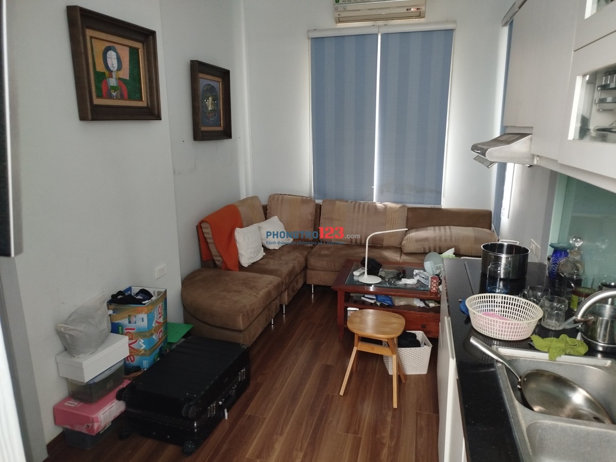 Cho thuê nhà 3 tầng, 25m2, ngõ 1B Hai Bà Trưng, Hà Nội