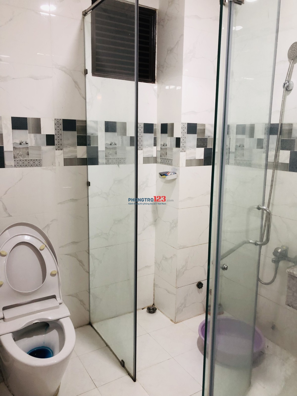 Chính chủ cho thuê phòng full nội thất, gần sân bay, có ban công, 30m2, giá 5tr