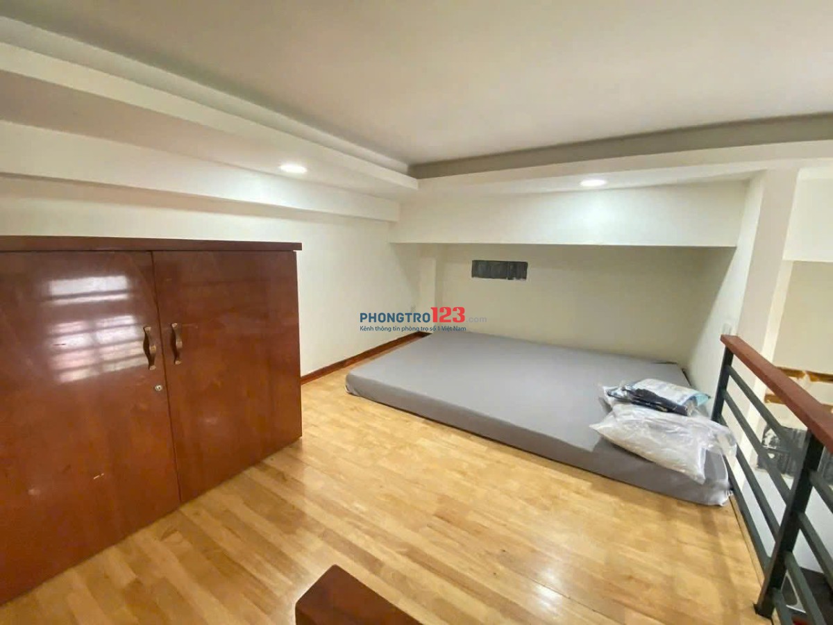 TRỐNG LẠI MÃ GÁC CỬA SỔ MẶT TIỀN SÁNG THOÁNG ĐẦY ĐỦ NỘI THẤT
