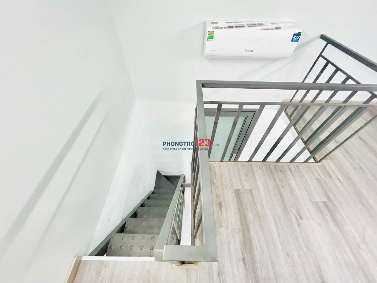 Phòng mới 100% có gác cao không đụng đầu, đủ nội thất trong phòng, cửa sổ thoáng giá 4trxxx