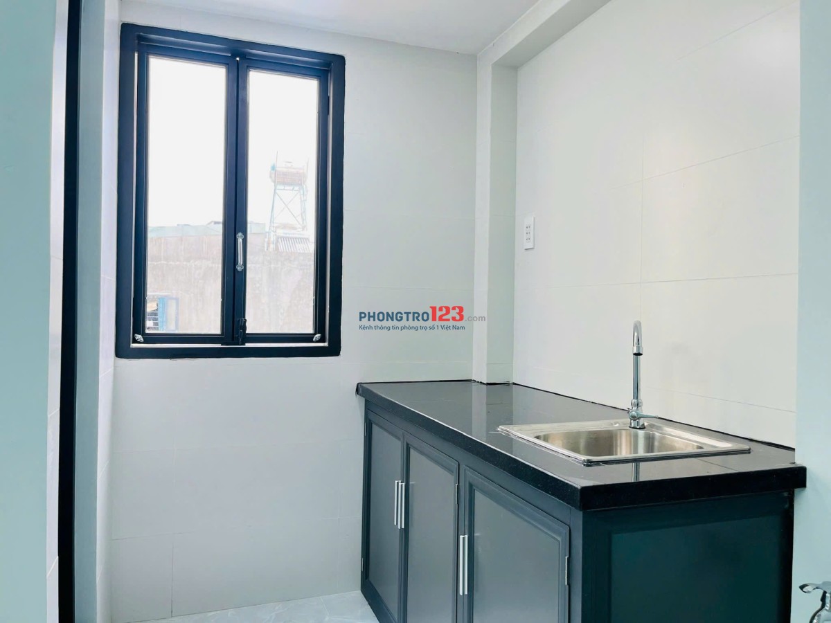 Phòng mới 100% có gác cao không đụng đầu, đủ nội thất trong phòng, cửa sổ thoáng giá 4trxxx