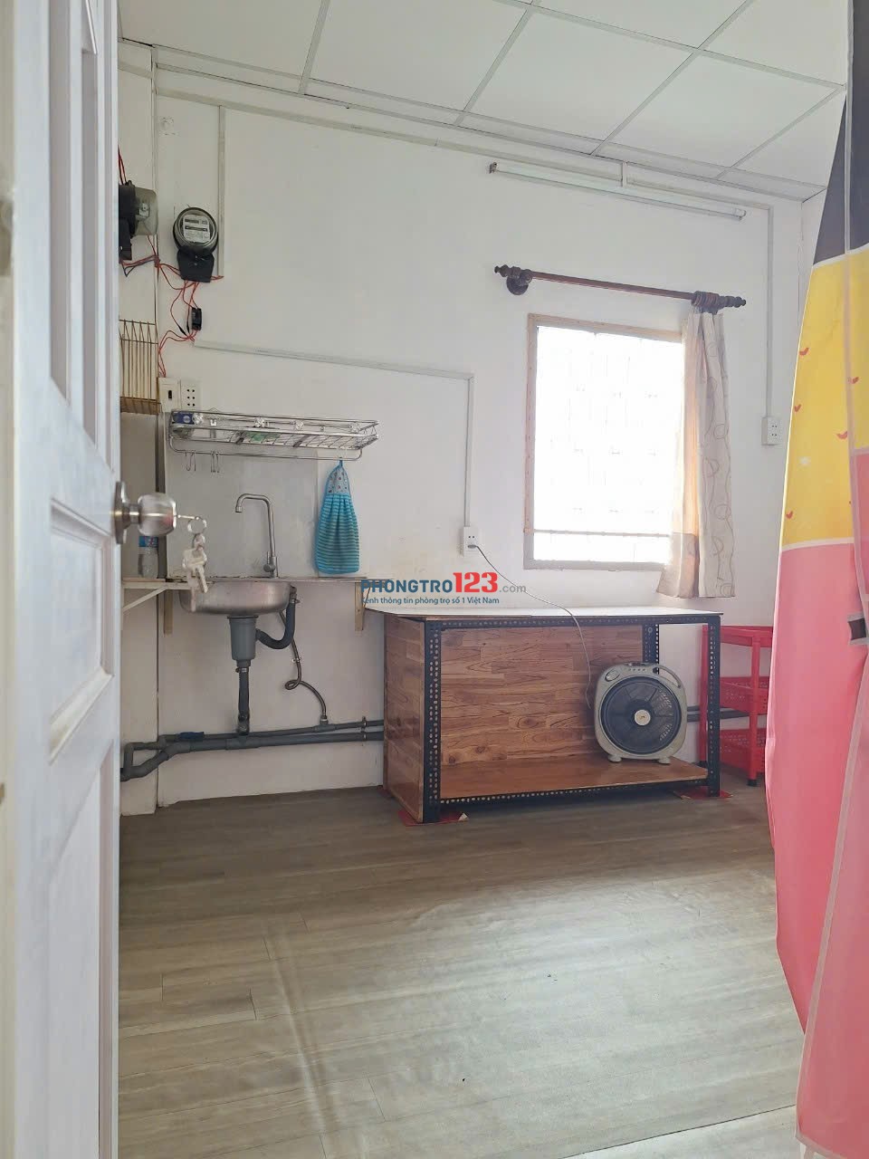 Phòng trọ sinh viên 2tr3, wc riêng, cửa sổ, ngay Hàng Xanh HCM