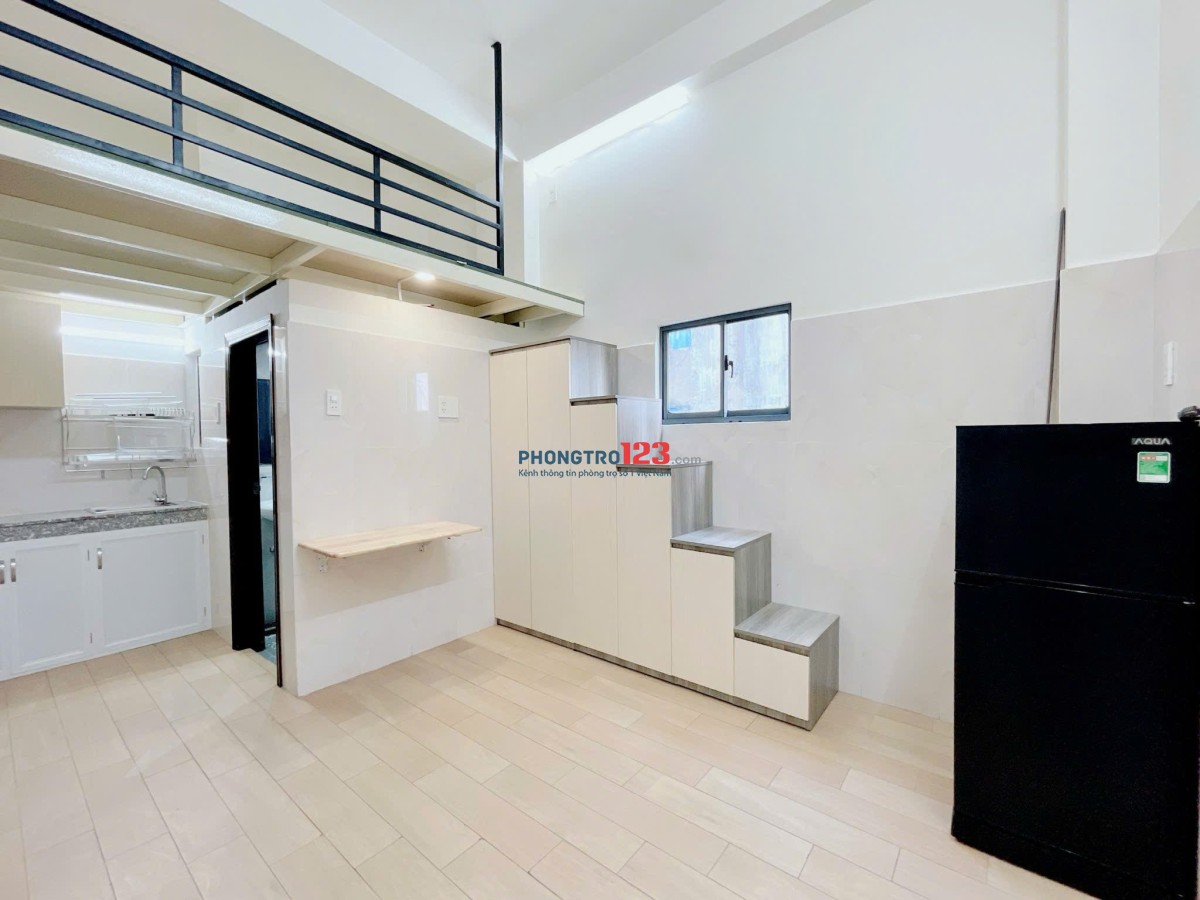 Duplex Cửa Sổ Full NT , Thang máy, có hầm để xe _ Hoàng Hoa Thám Gần Chợ Bà Chiểu