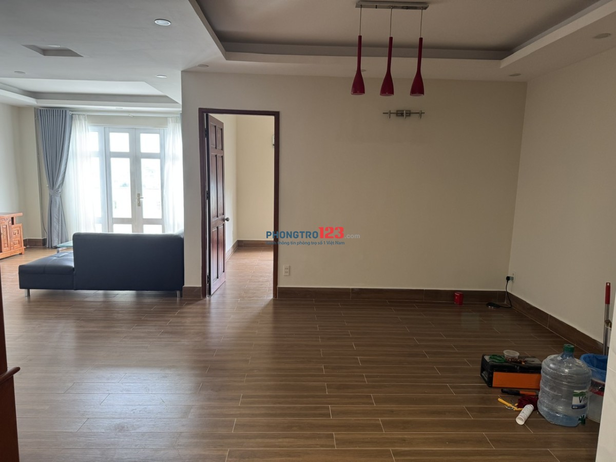 Cho thuê căn hộ 107 m2, chung cư B2 tại 590 Cách Mạng Tháng Tám, P11, quận 3