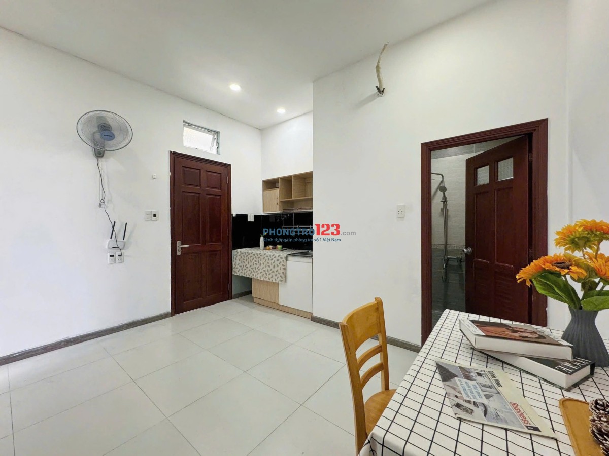 Studio siêu đẹp, mới ngay công viên Hoàng Văn Thụ, Tân Bìn
