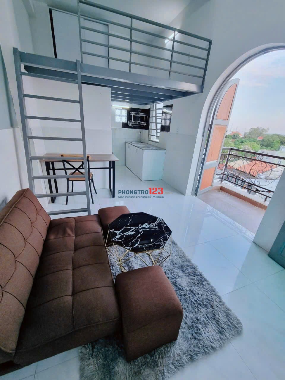Cho thuê phòng trọ ban công Nội thất cơ bản Ở được 3-4 người gần Bệnh viện Lê Văn Thịnh