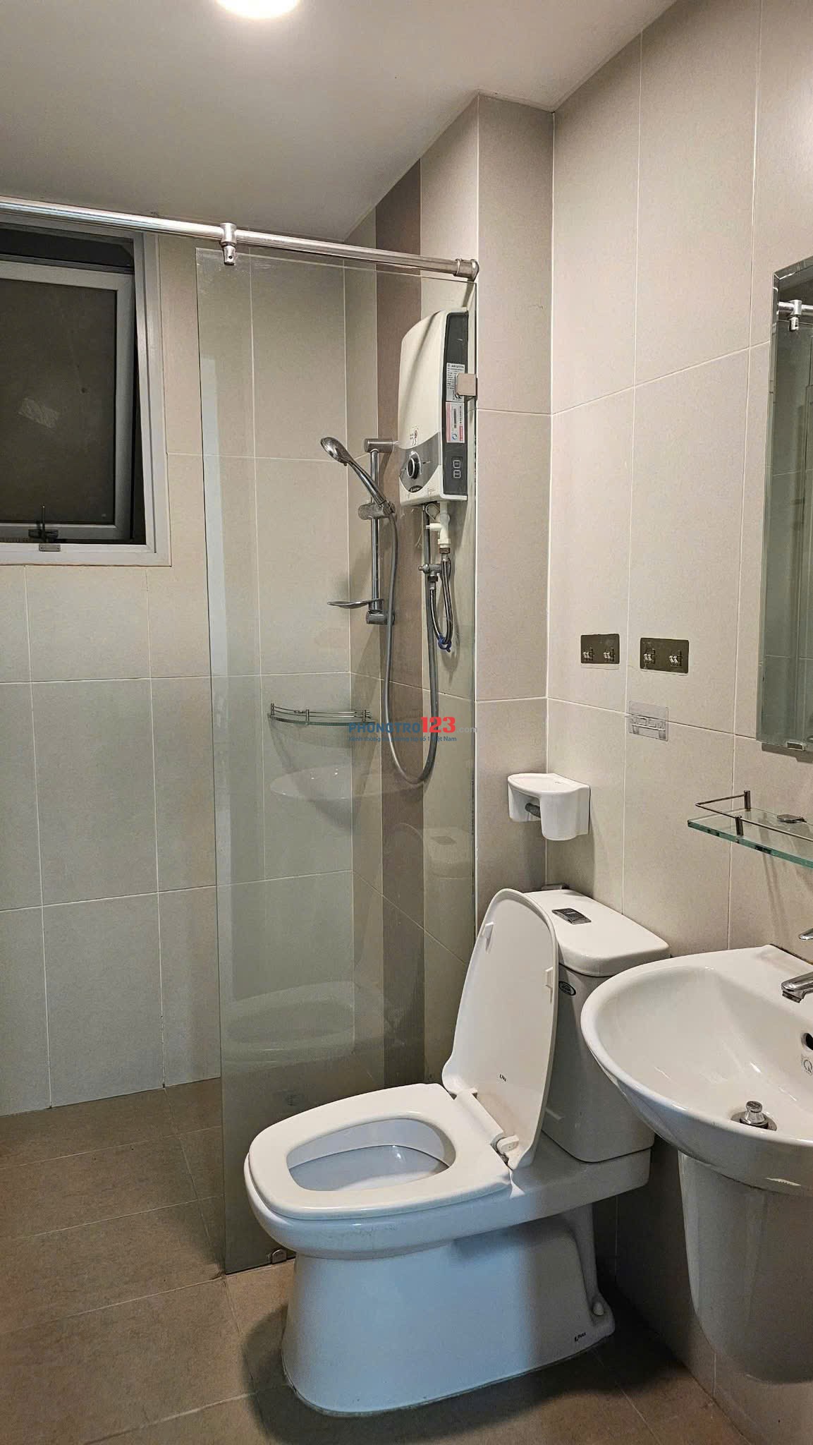 Chung cư Carillon 2 -Hòa Thạnh, Tân Phú : 65m2, 2p ngủ, 1wc, NT, 8tr5/th.
