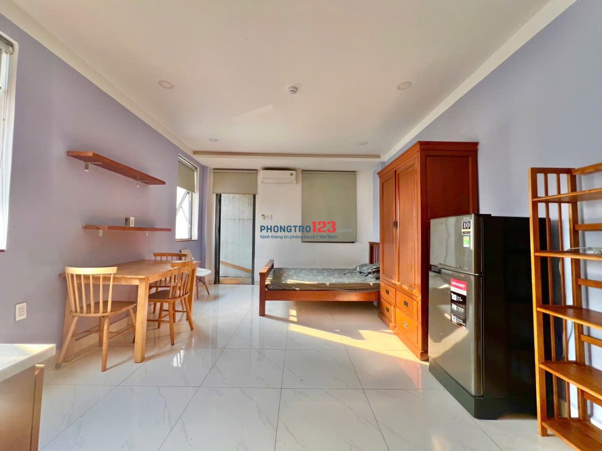 Căn Hộ Ban Công Full NT Máy Giặt Riêng Ngay CC Richmond, Khu Dân Trí, Cho Thuê Rẻ Hơn Thị Trường
