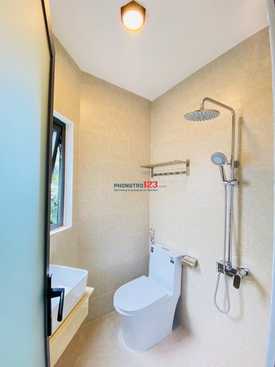 PHÒNG TRỌ FULL NỘI THẤT CỬA SỔ LỚN THOÁNG Ở PHAN VĂN TRỊ GẦN ĐẠI HỌC VĂN LANG,UTH - LH: 0932985900