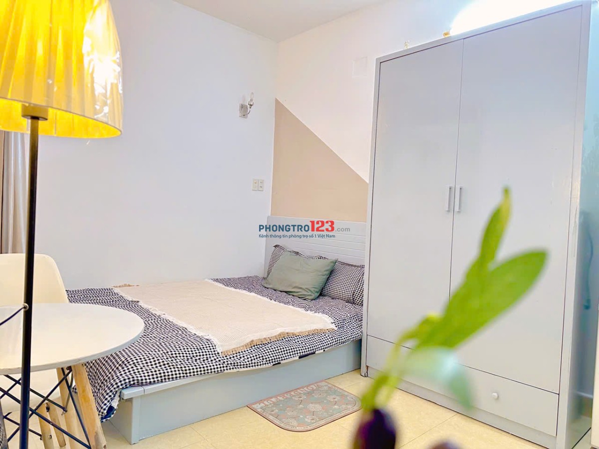 PHÒNG TRỌ FULL NỘI THẤT CỬA SỔ LỚN PHAN CHU TRINH GẦN ĐẠI HỌC HUTECH,HIU,VĂN LANG,..-LH:0932985900