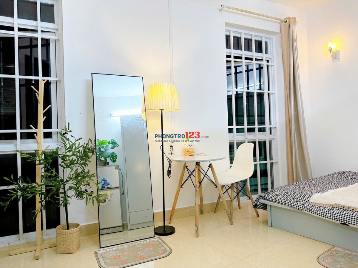 PHÒNG TRỌ FULL NỘI THẤT CỬA SỔ LỚN PHAN CHU TRINH GẦN ĐẠI HỌC HUTECH,HIU,VĂN LANG,..-LH:0932985900
