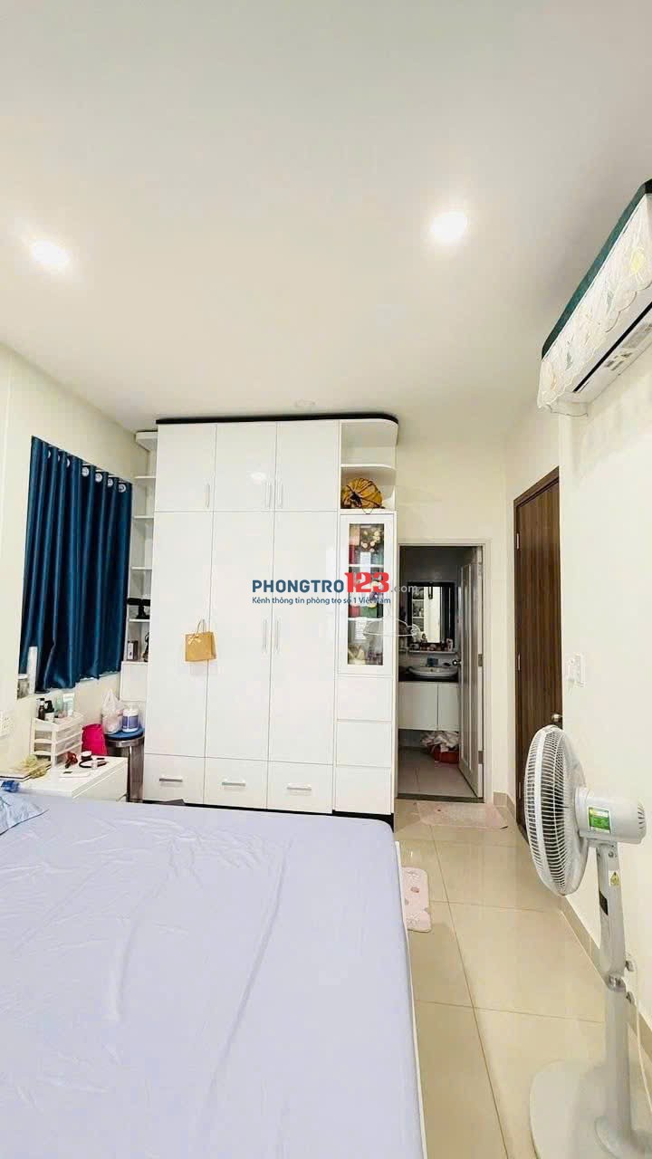 Topaz Garden, Trịnh Đình Thảo, Tân phú: căn 2p ngủ, Tolet, 8tr/tháng.