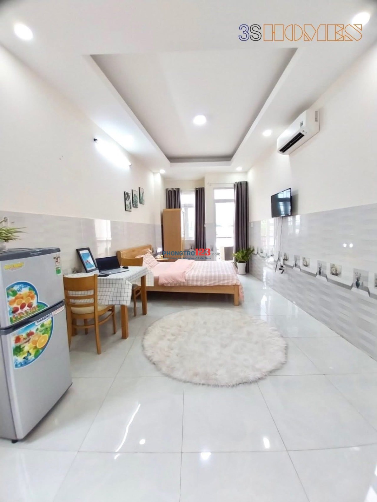 Căn hộ ngay SÂN BAY- ban công, cửa sổ FULL ĐỒ