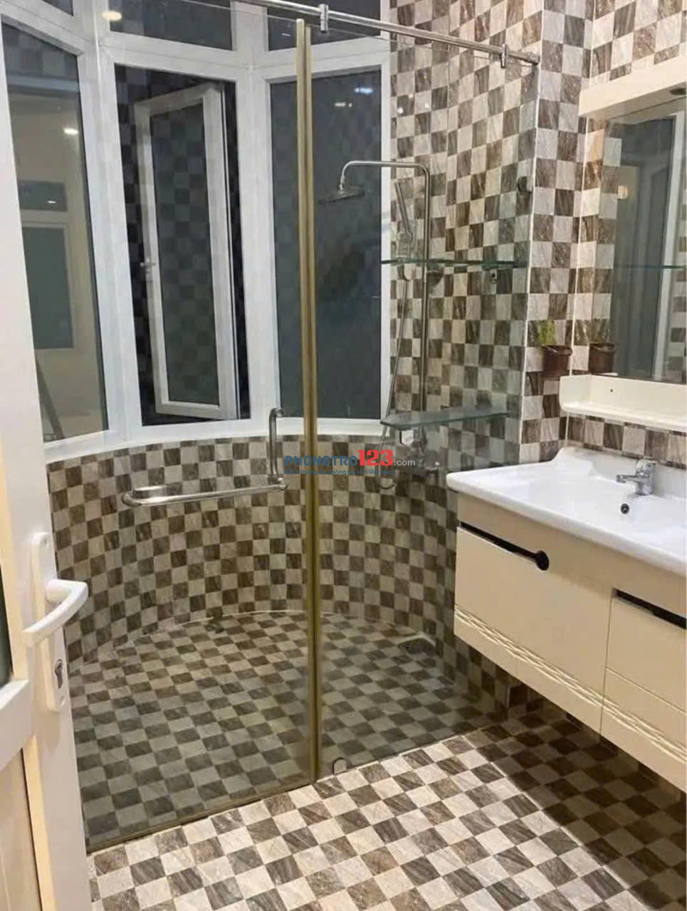 Cho thuê villa cổ 180m2 phường 9 đà lạt 20 triệu/tháng cách hồ xuân hương 1,5km