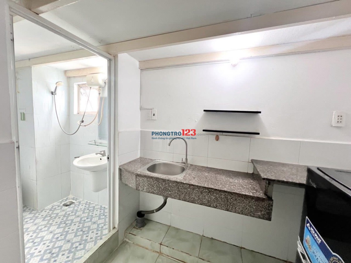 Trọ có máy lạnh- gần huit-văn hiến tại Tân bình