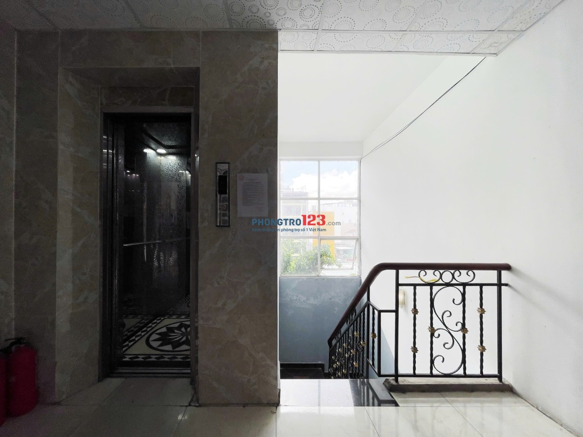 DUPLEX SINH VIÊN, NGAY HUTECH. NHẬN 4 NGƯỜI 4 XE, 25m2, THANG MÁY, HẦM XE, BẢO VỆ 24/24