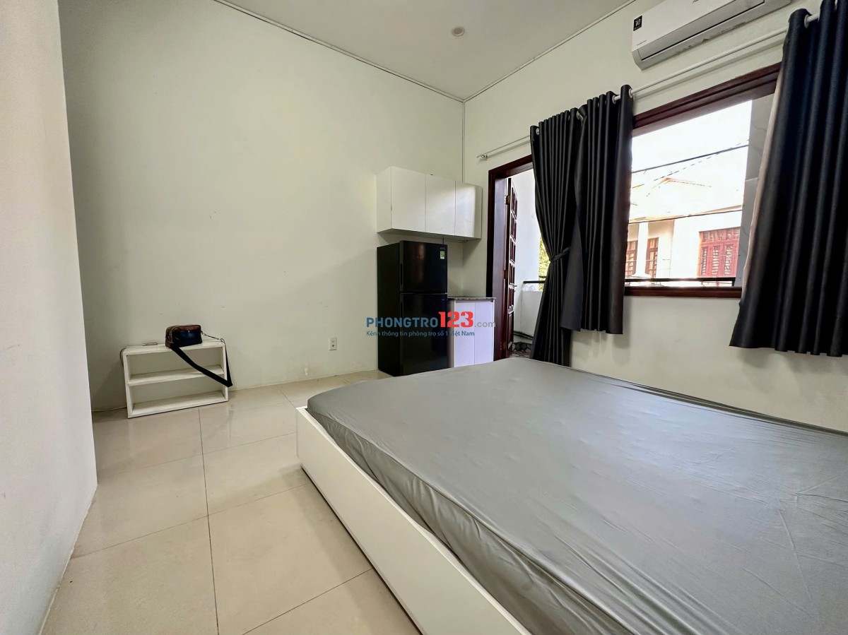 CHO THUÊ PHÒNG TRỌ 35M2 GIÁ RẺ FUL NỘI THẤT, BAN CÔNG, CỬA SỔ LỚN, BÌNH THẠNH, GẦN ĐẠI HỌC VĂN LANG