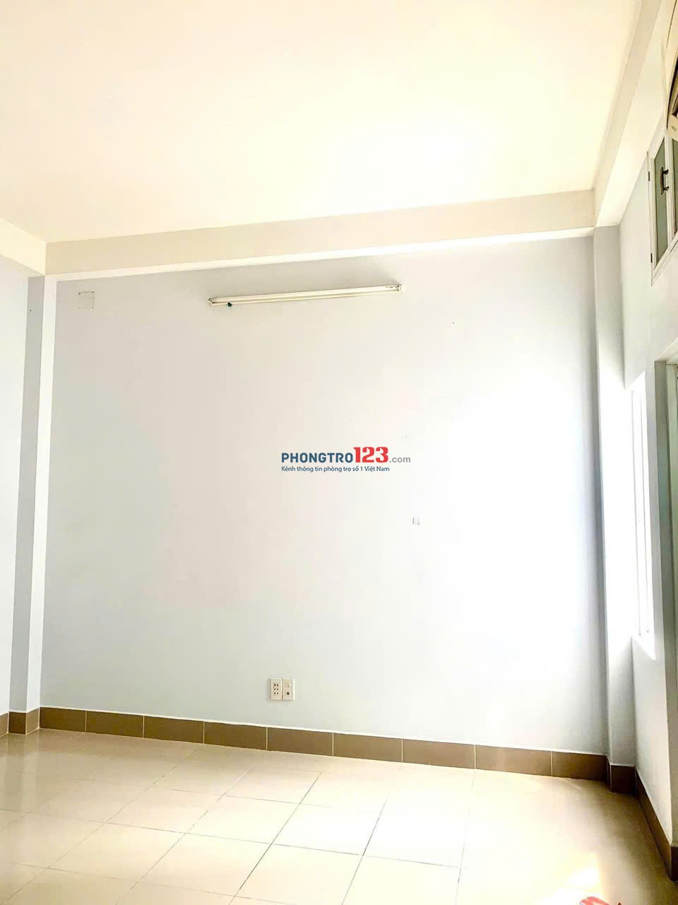 PHÒNG MỚI - MÁY LẠNH, TOILET RIÊNG TRUNG TÂM Q.10