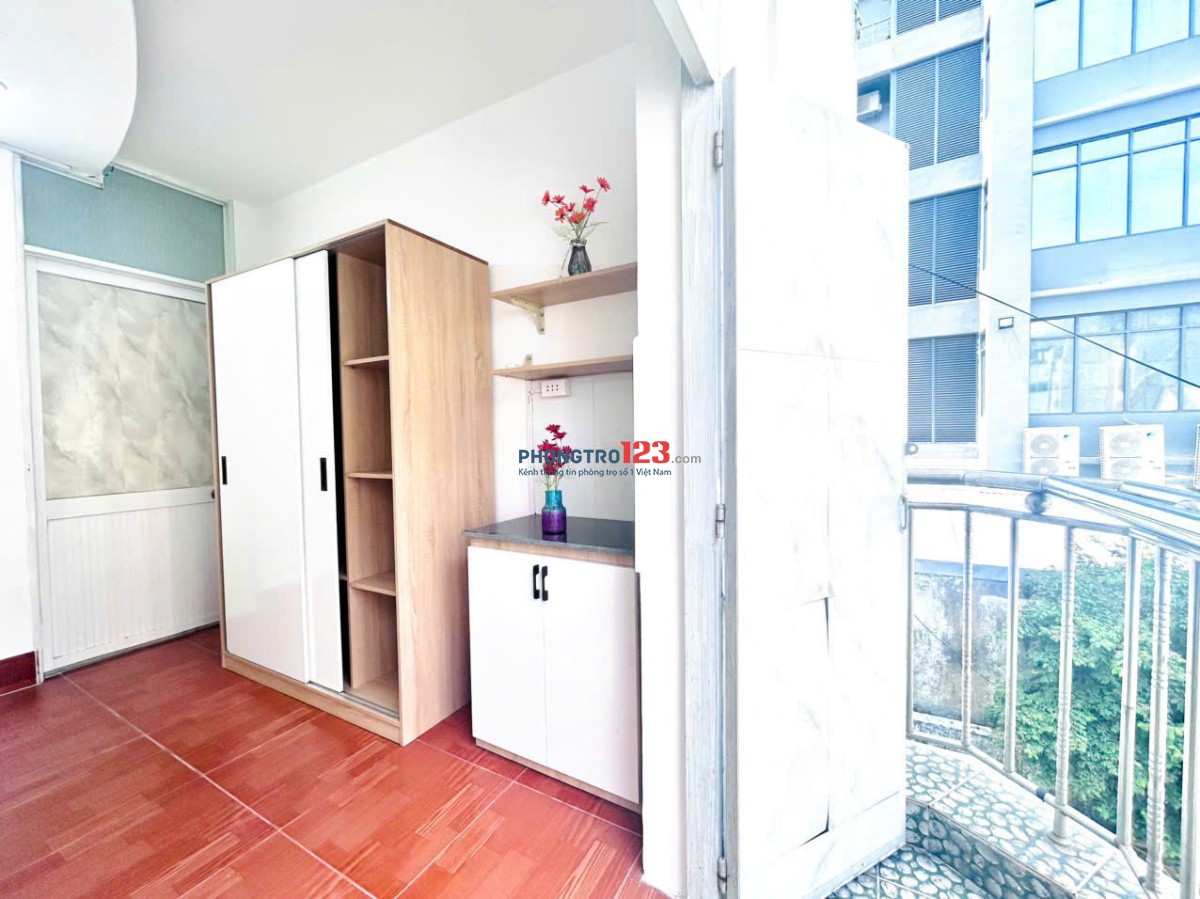 Chính chủ cho thuê phòng ban công sát ĐH Văn Lang CS2 BV Ung bướu Lê Quang Định Tăng bạt hổ