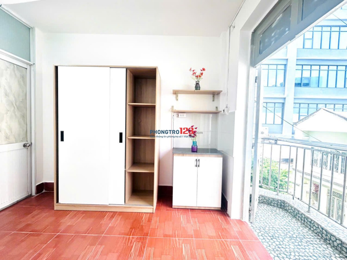 Chính chủ cho thuê phòng ban công sát ĐH Văn Lang CS2 BV Ung bướu Lê Quang Định Tăng bạt hổ
