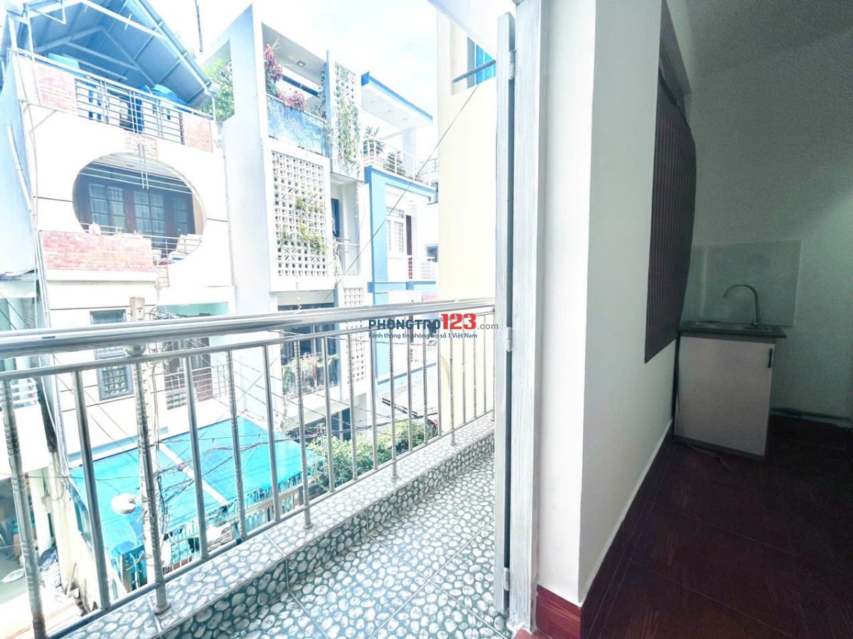 Chính chủ cho thuê phòng ban công sát ĐH Văn Lang CS2 BV Ung bướu Lê Quang Định Tăng bạt hổ
