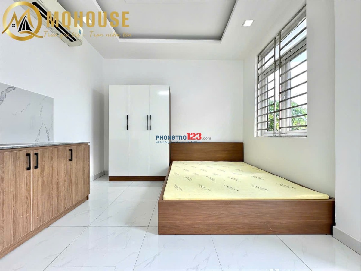 Cho Thuê Phòng Studio Rộng 30m2 - Có Ban Công, Logia Trồng Cây - Lê Tự Tài - Gần Ngã Tư Phú Nhuận