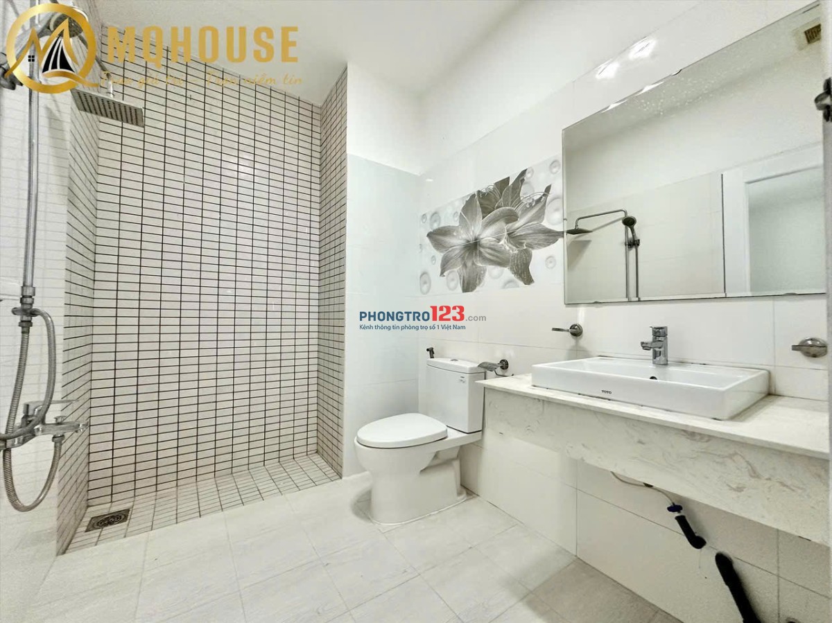 Cho Thuê Phòng Studio Rộng 30m2 - Có Ban Công, Logia Trồng Cây - Lê Tự Tài - Gần Ngã Tư Phú Nhuận