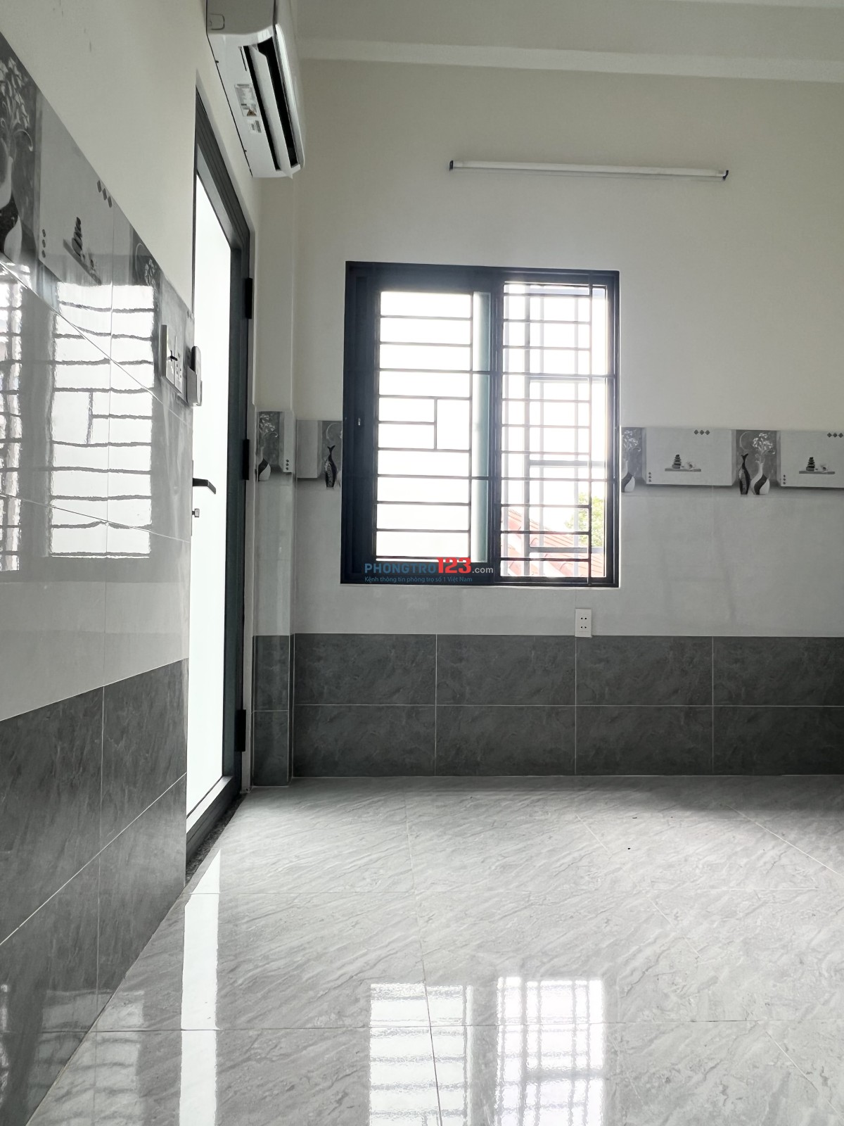 Phòng Mới, Nhà Mới cách Trường Ngân Hàng 350m