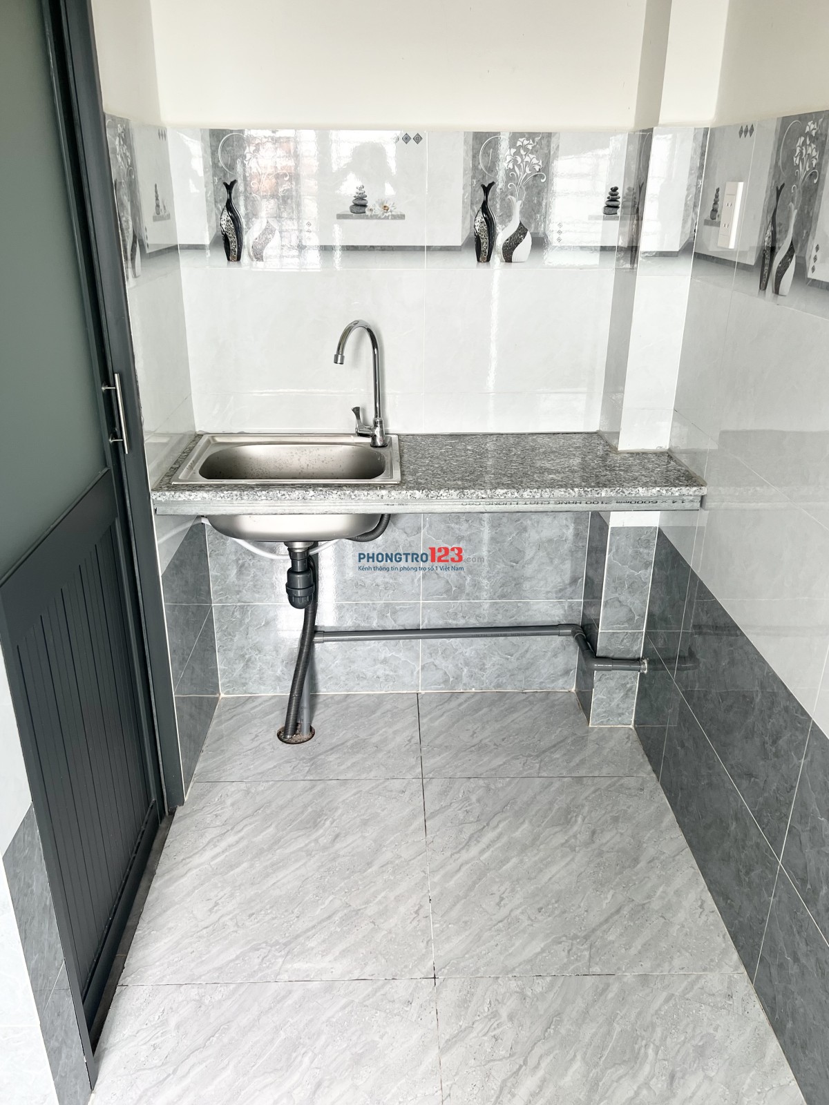 Phòng Mới, Nhà Mới cách Trường Ngân Hàng 350m